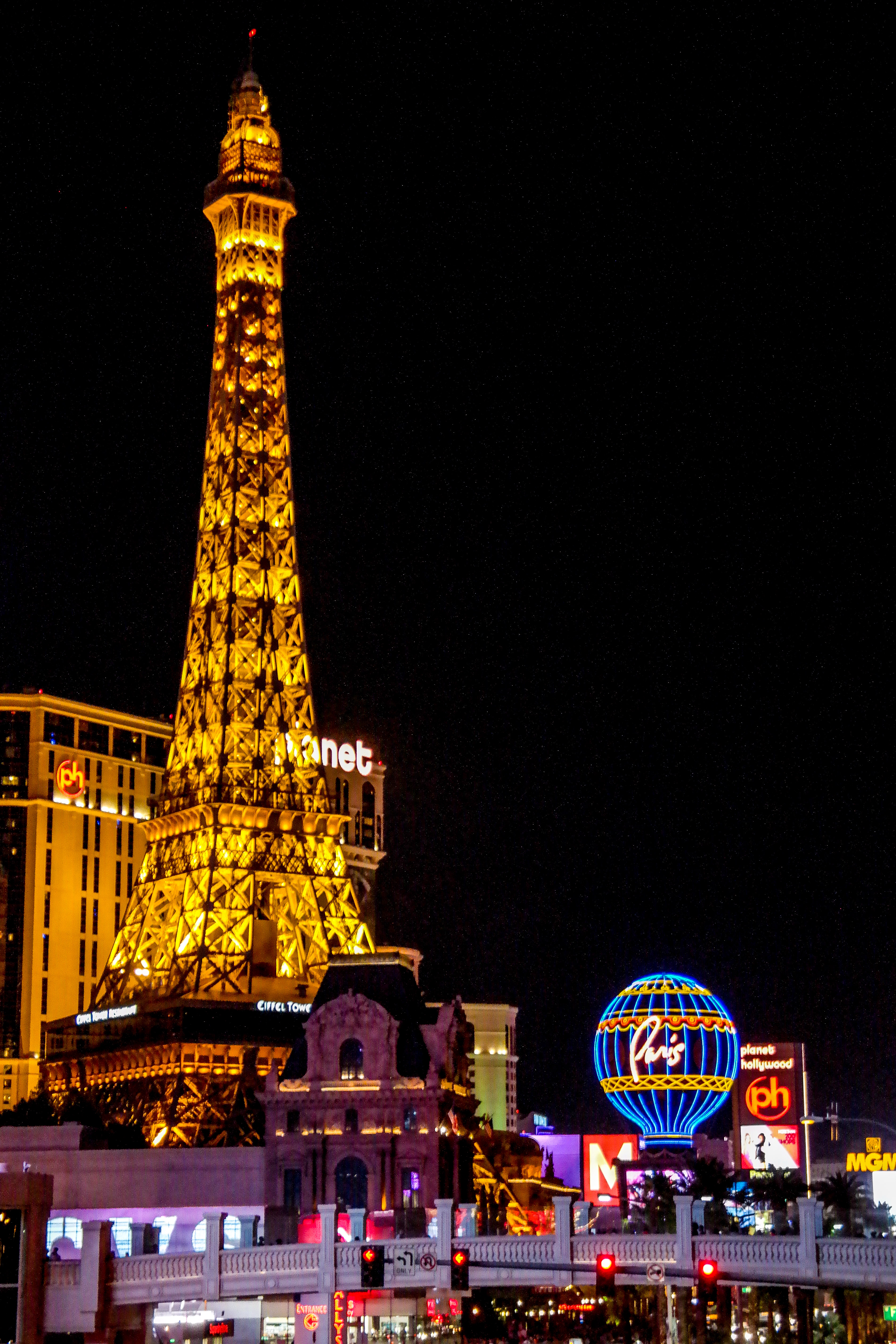 Eiffel Tower Experience Las Vegas Nevada | HilaryStyle