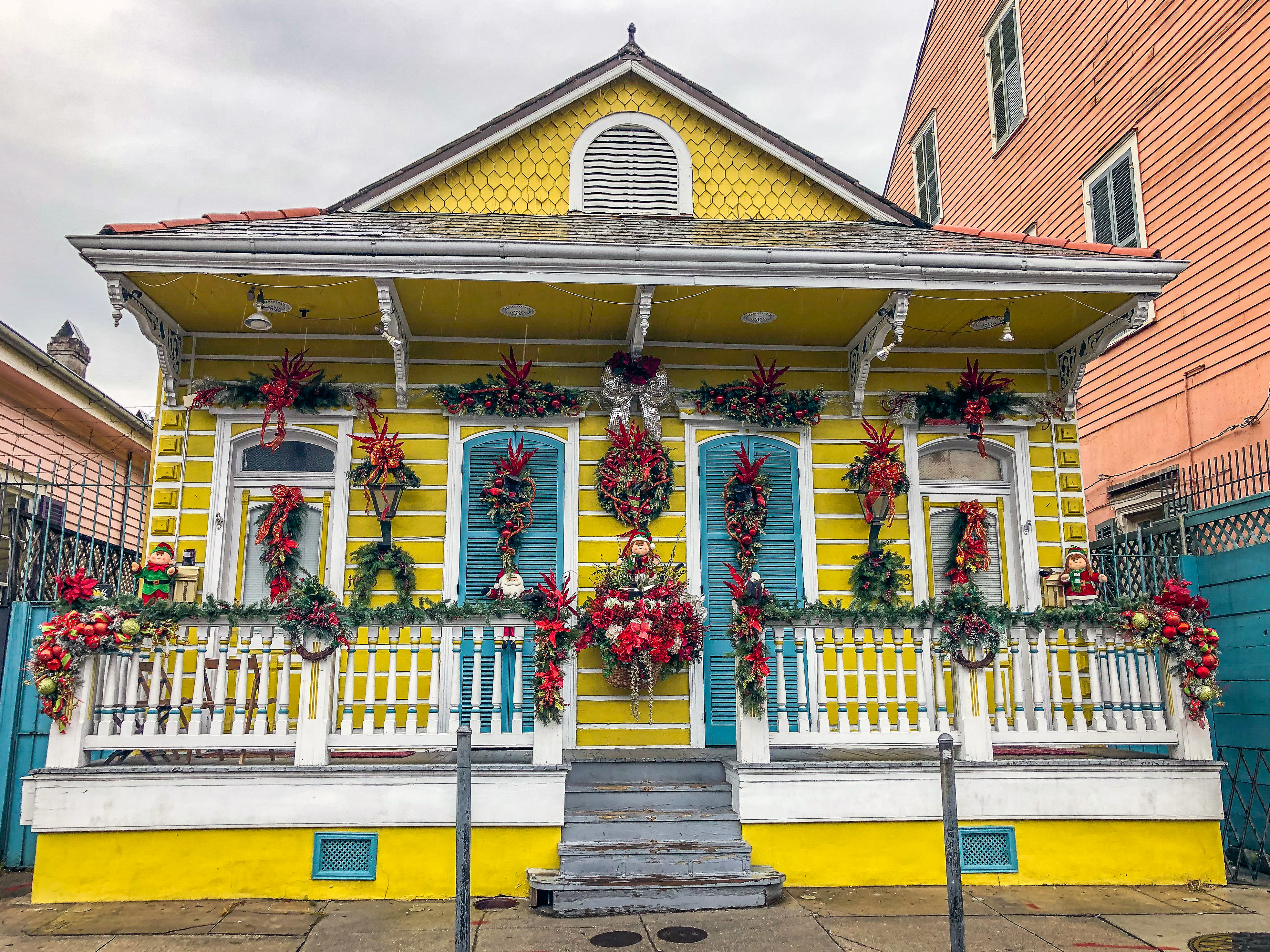 Festive House St. Anne Street New Orleans Louisiana HilaryStyle